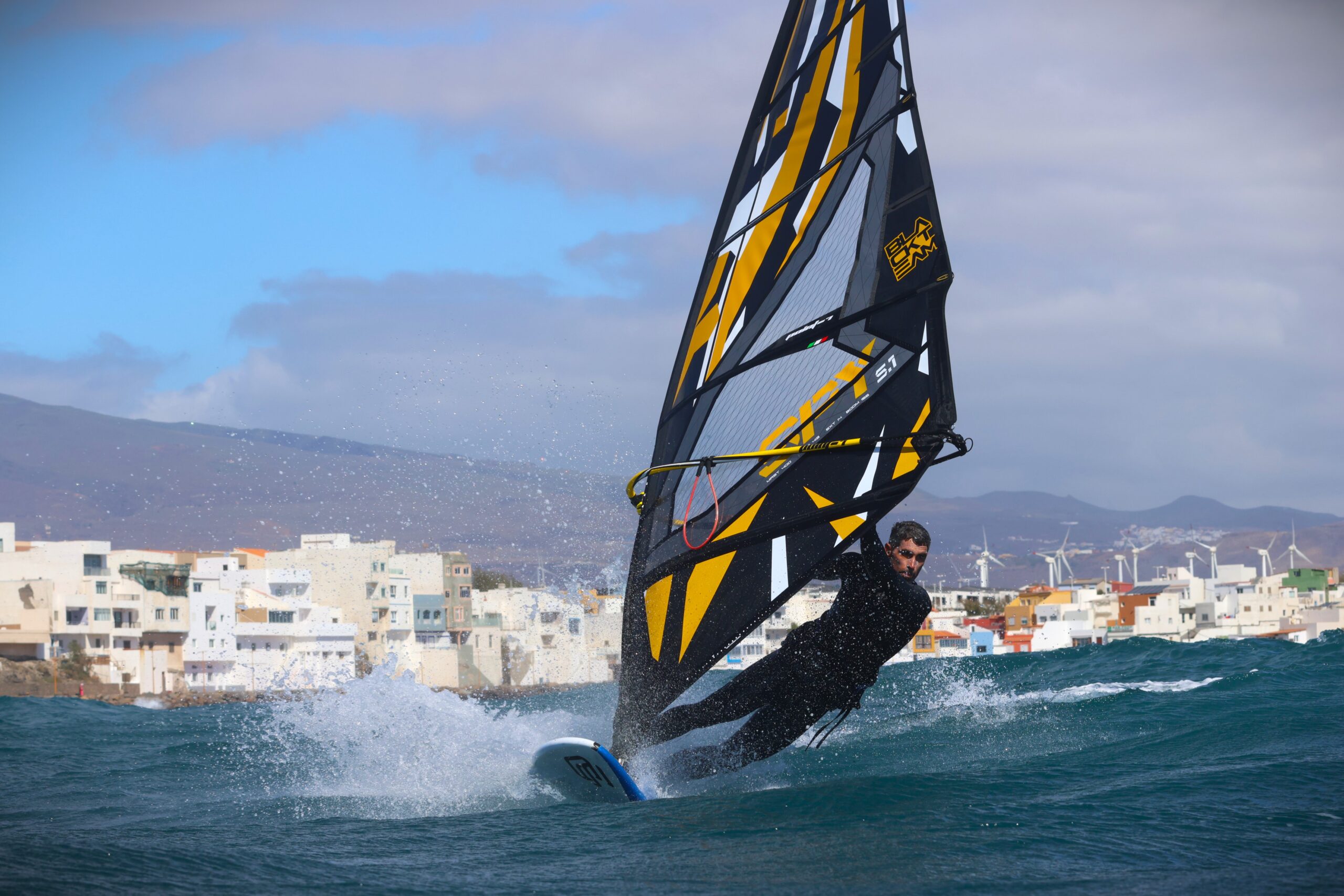 spy sails 2024 crazy black point7 freestyle wave sails skills